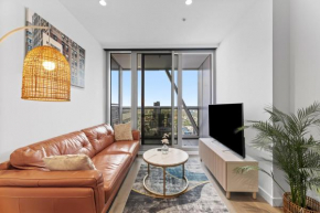 Brand New 2BR Apt at Mel CBD